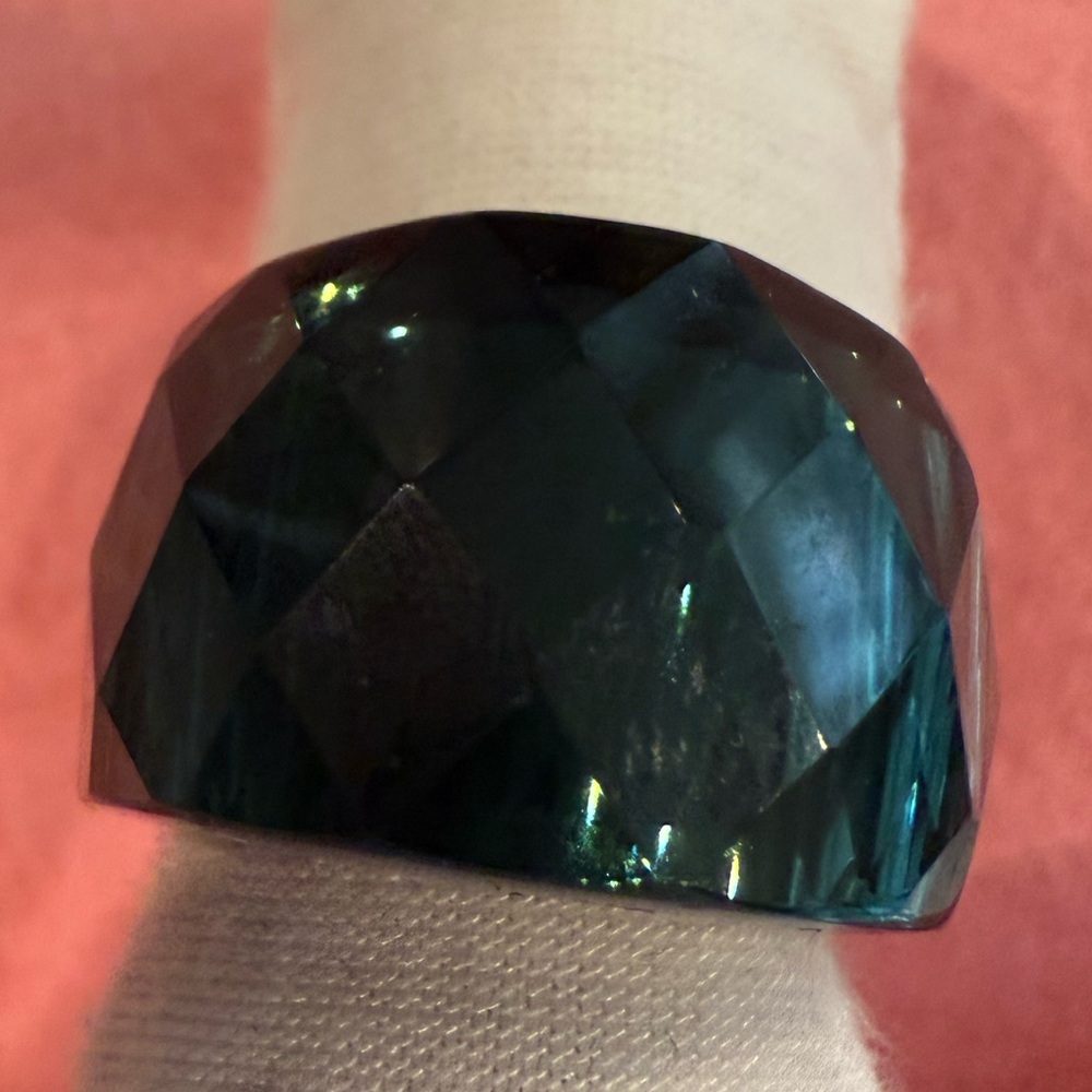 Elegant SWAROVSKI style cut Nirvana Crystal Smoke Black cocktail ring size 7